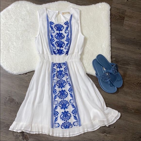 Altar'd State Dresses & Skirts - Altar’d State Sleeveless Blue Stitched Dress